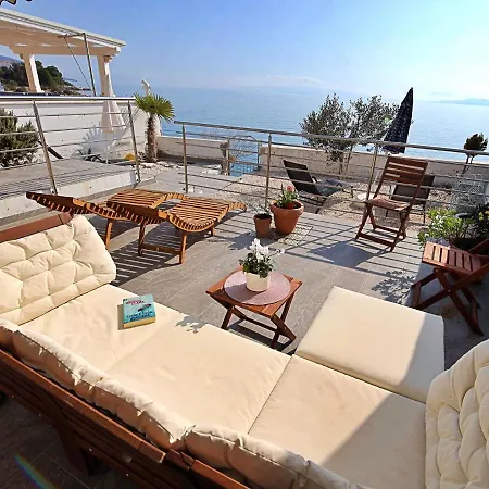 Apartamento Borka-3 By Interhome